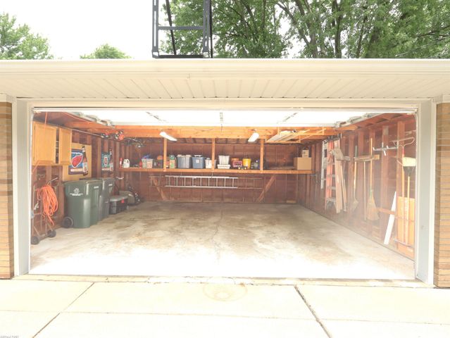 20343 Ardmore Park Street, St Clair Shores, MI 48081