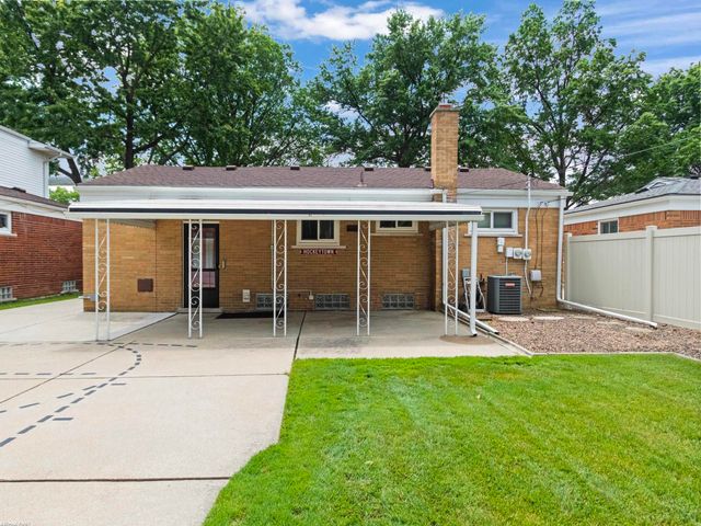 20343 Ardmore Park Street, St Clair Shores, MI 48081