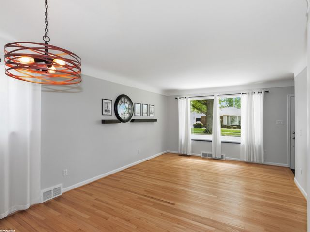 20343 Ardmore Park Street, St Clair Shores, MI 48081