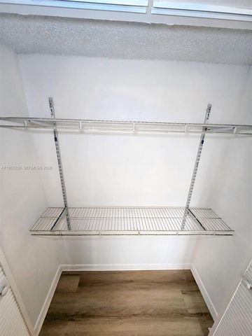 20130 NE 3rd Ct 6, Miami, FL 33179