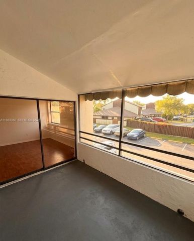 20130 NE 3rd Ct 6, Miami, FL 33179