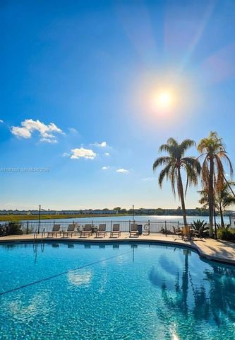 20130 NE 3rd Ct 6, Miami, FL 33179