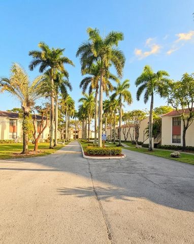 20130 NE 3rd Ct 6, Miami, FL 33179