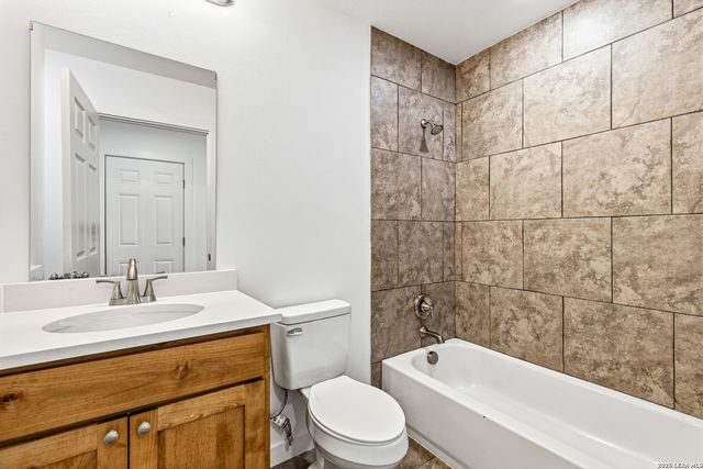 110 NELLINA ST, San Antonio, TX 78220