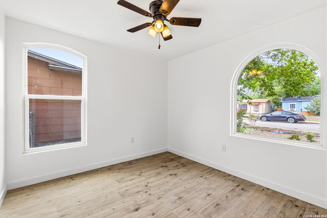 110 NELLINA ST, San Antonio, TX 78220