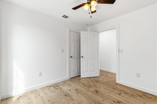 110 NELLINA ST, San Antonio, TX 78220