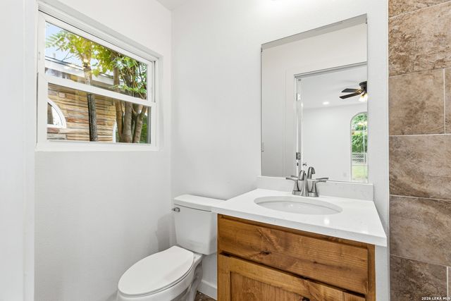 110 NELLINA ST, San Antonio, TX 78220