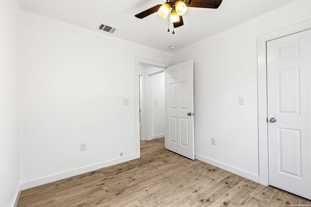 110 NELLINA ST, San Antonio, TX 78220