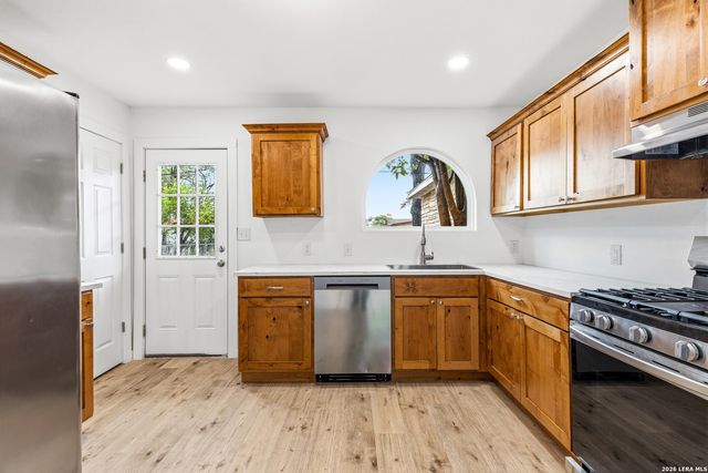 110 NELLINA ST, San Antonio, TX 78220