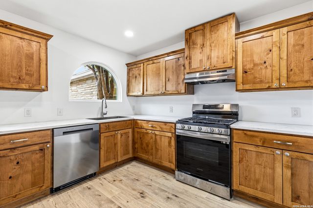 110 NELLINA ST, San Antonio, TX 78220