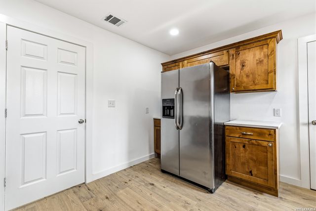 110 NELLINA ST, San Antonio, TX 78220