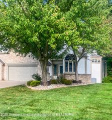 1205 Woodmeadow, 201, Lansing, MI 48917