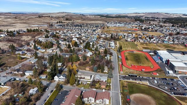 827 Oakland St, Cheney, WA 99004