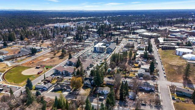 827 Oakland St, Cheney, WA 99004