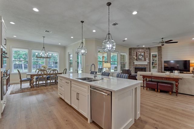 11767 Grand Harbor Boulevard, Montgomery, TX 77356