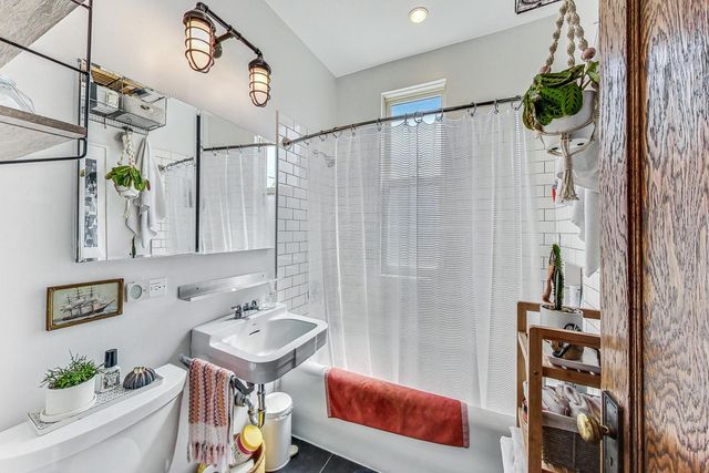 1835 N Humboldt Boulevard, Chicago, IL 60647