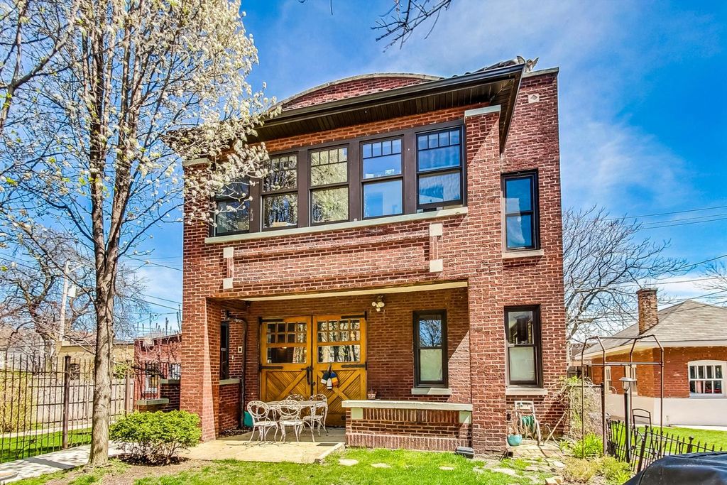 1835 N Humboldt Boulevard, Chicago, IL 60647