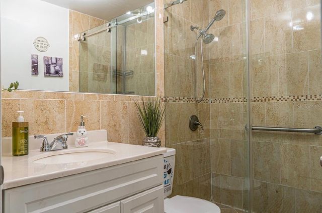 8419 NW 193RD LN, Hialeah, FL 33015