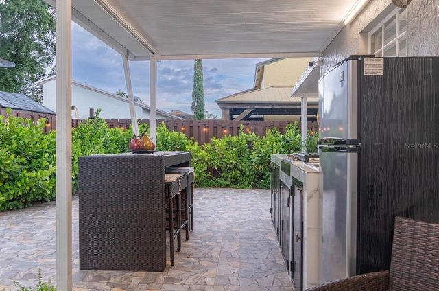 8419 NW 193RD LN, Hialeah, FL 33015