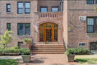6 Burns Street 416, Forest Hills, NY 11375