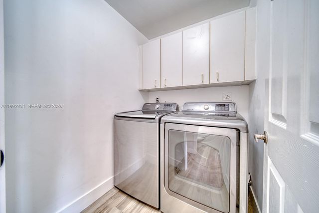 15261 SW 108th Ter, Miami, FL 33196