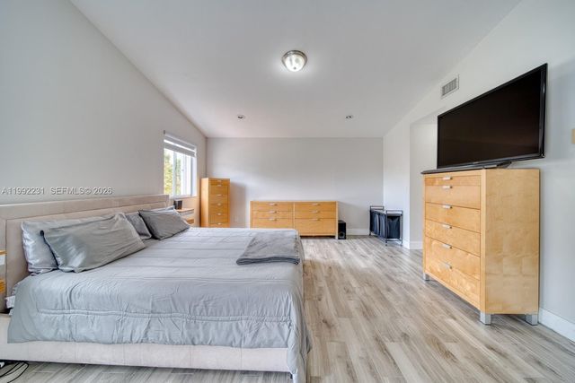 15261 SW 108th Ter, Miami, FL 33196