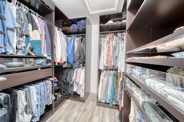 15261 SW 108th Ter, Miami, FL 33196