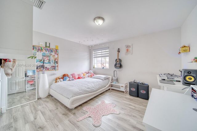 15261 SW 108th Ter, Miami, FL 33196