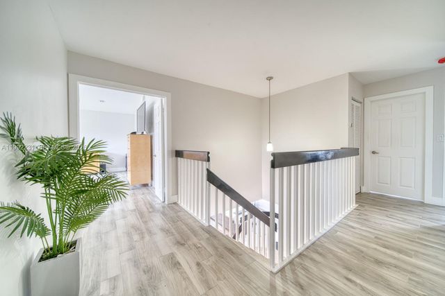 15261 SW 108th Ter, Miami, FL 33196