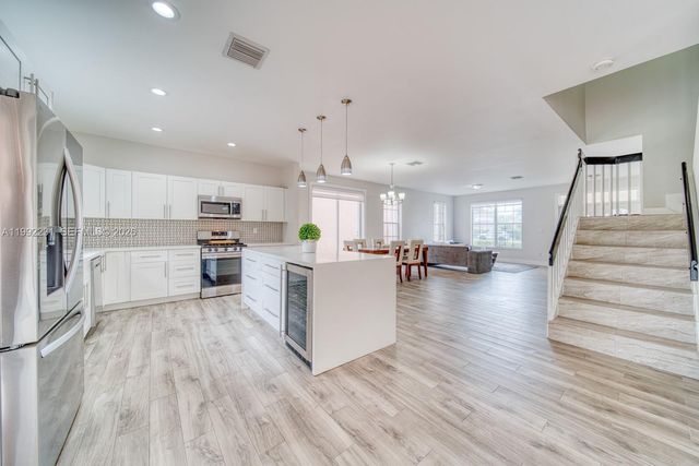 15261 SW 108th Ter, Miami, FL 33196