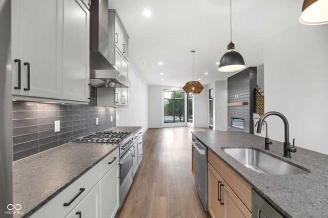 671 E 16th Street, Indianapolis, IN 46202