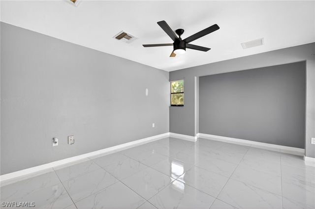 7123 Penner LN 6, Fort Myers, FL 33907