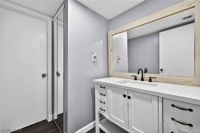 7123 Penner LN 6, Fort Myers, FL 33907