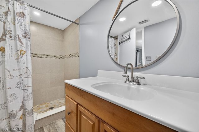 7123 Penner LN 6, Fort Myers, FL 33907