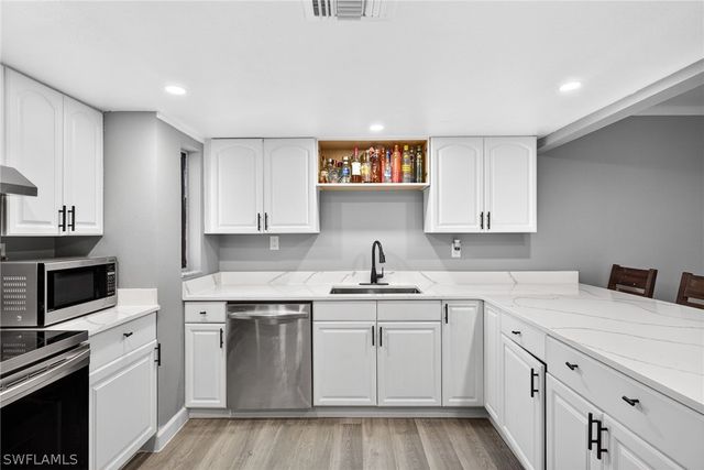 7123 Penner LN 6, Fort Myers, FL 33907