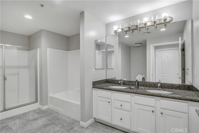 6800 Corbin Avenue 308, Reseda, CA 91335