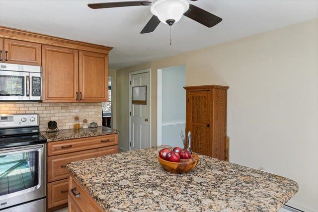 6 Pingree Hill Road, Derry, NH 03038