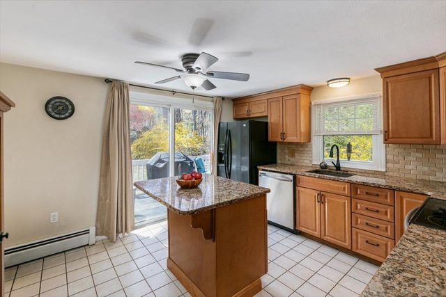 6 Pingree Hill Road, Derry, NH 03038