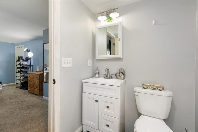 6 Pingree Hill Road, Derry, NH 03038