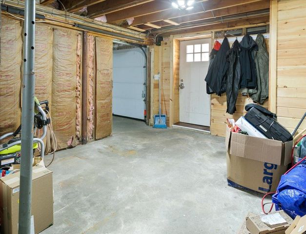 6 Pingree Hill Road, Derry, NH 03038