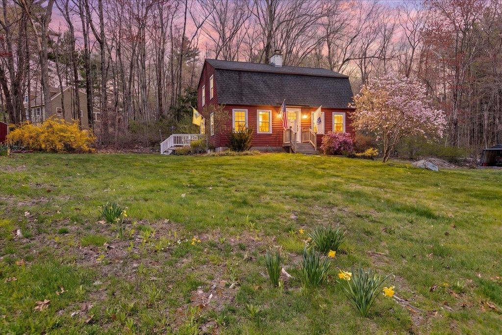 6 Pingree Hill Road, Derry, NH 03038