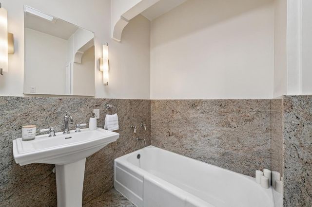 132 School Street, Daly City, CA 94014