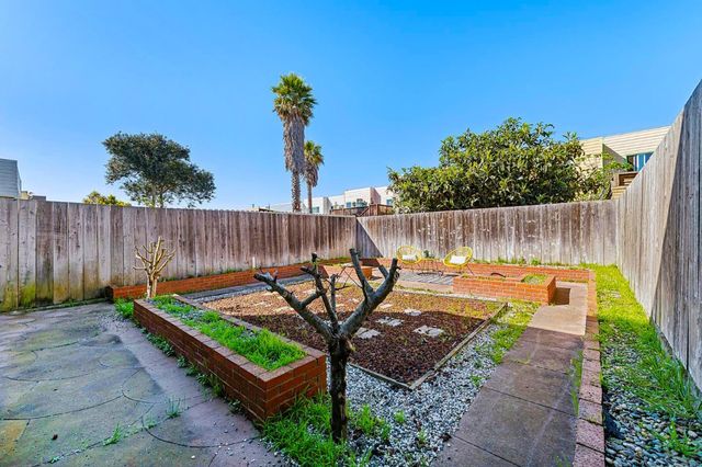 132 School Street, Daly City, CA 94014