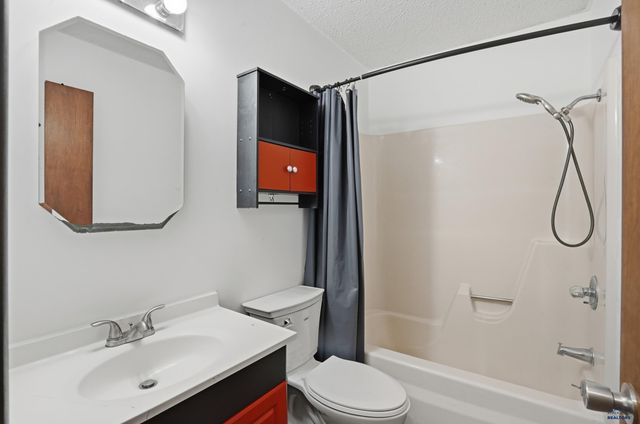1635 ENNEN DR, Rapid City, SD 57703