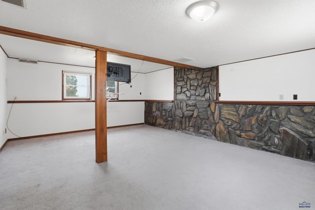 1635 ENNEN DR, Rapid City, SD 57703