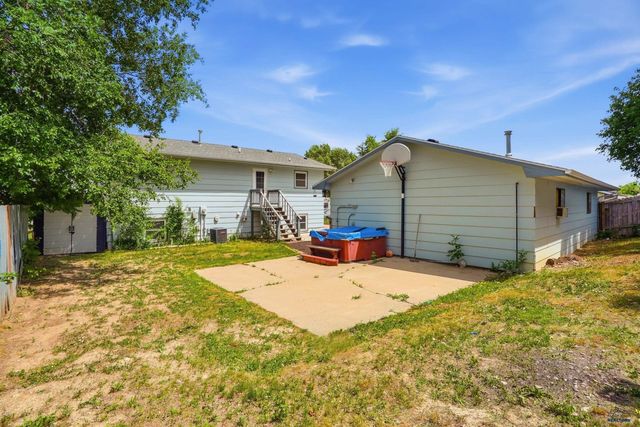 1635 ENNEN DR, Rapid City, SD 57703