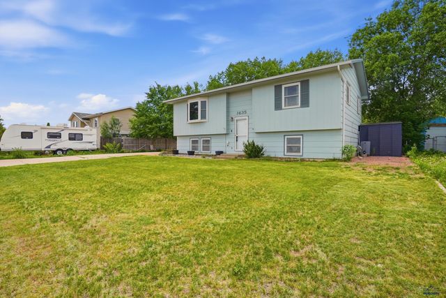 1635 ENNEN DR, Rapid City, SD 57703