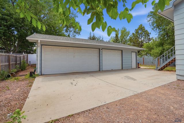 1635 ENNEN DR, Rapid City, SD 57703