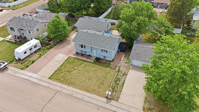 1635 ENNEN DR, Rapid City, SD 57703