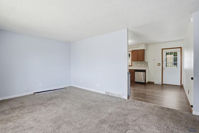 1635 ENNEN DR, Rapid City, SD 57703
